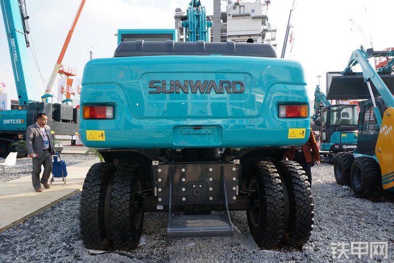 山河智能SWE150W挖掘机整机外观