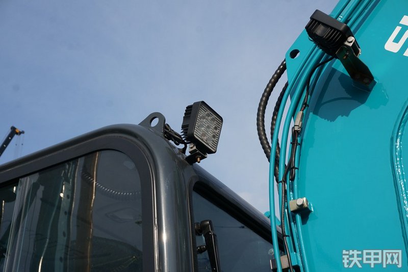 山河智能SWE40UB挖掘机局部