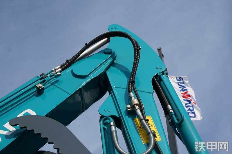 山河智能SWE40UB挖掘机局部