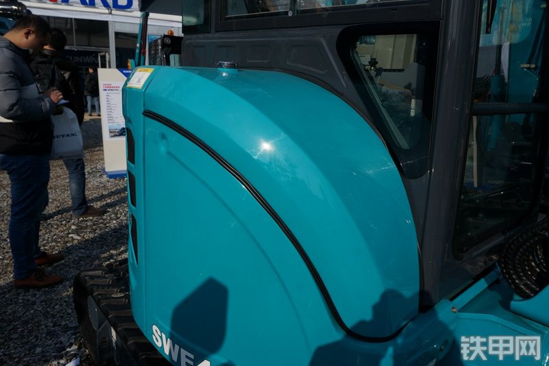 山河智能SWE40UB挖掘机局部