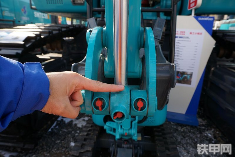 山河智能SWE08B挖掘机局部