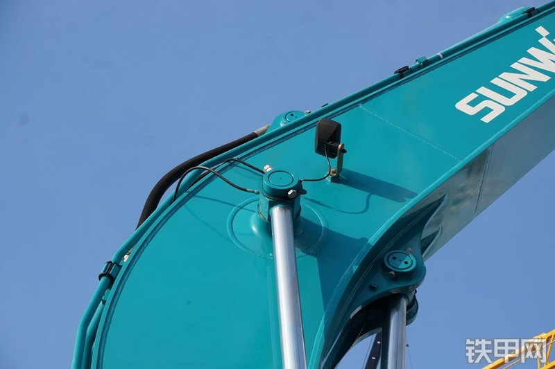 山河智能SWE235ES挖掘机局部