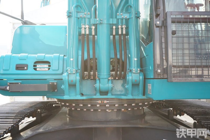 山河智能SWE235ES挖掘机整机外观