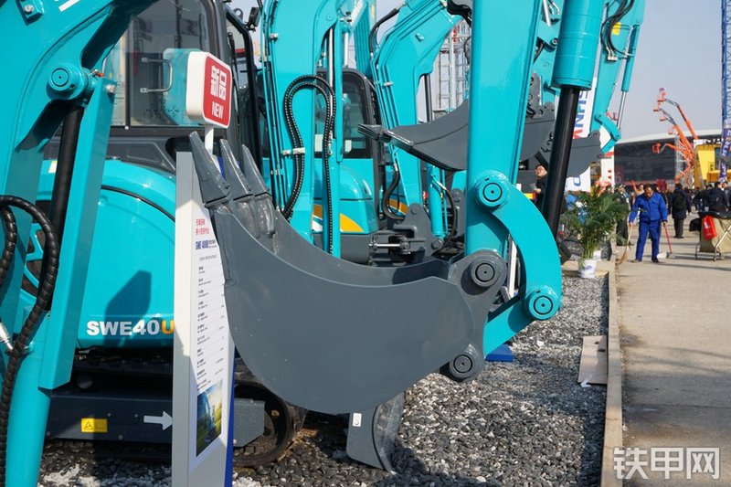 山河智能SWE18UB挖掘机局部