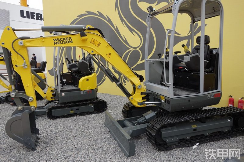 威克诺森EZ28挖掘机整机外观
