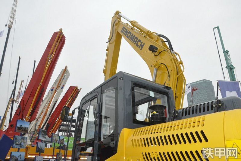 国机重工GE150H挖掘机整机外观