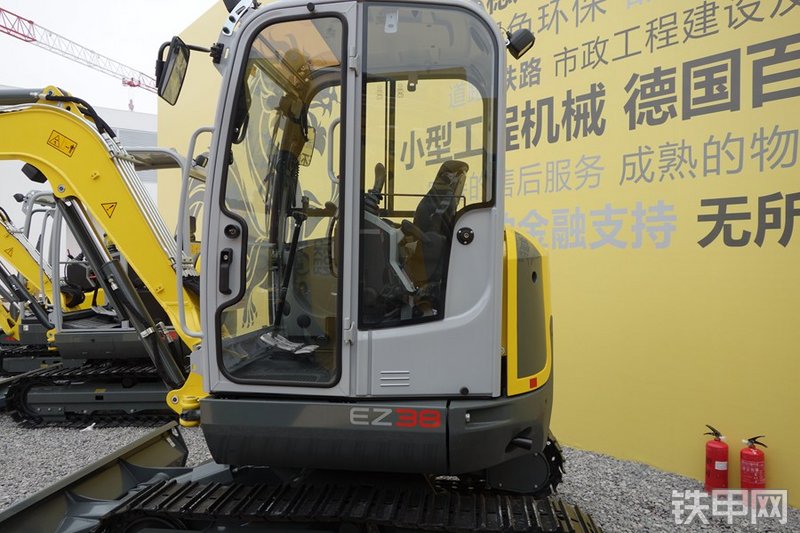 威克诺森EZ38挖掘机整机外观