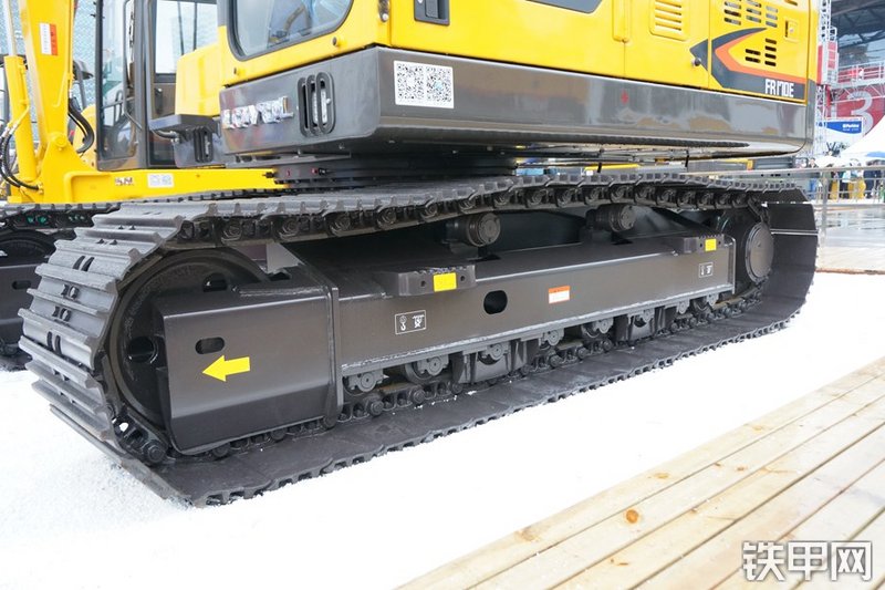 雷沃重工FR170E挖掘机整机外观