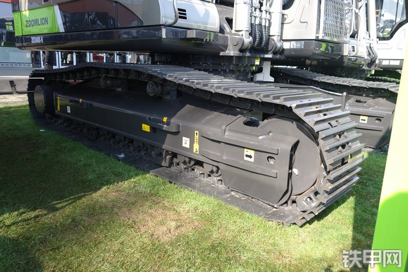 中联重科ZE360E-9挖掘机局部