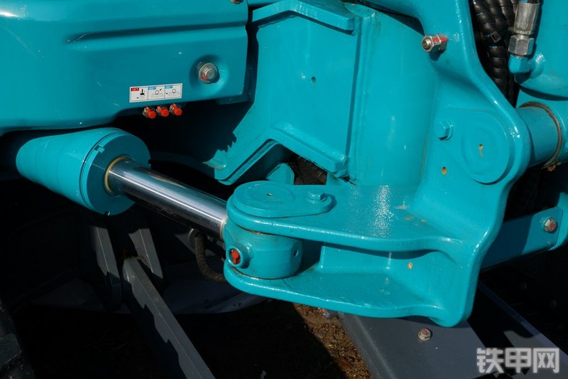 山河智能SWE40UB挖掘机局部