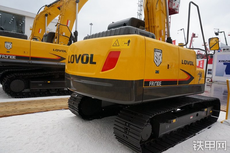雷沃重工FR170E挖掘机整机外观