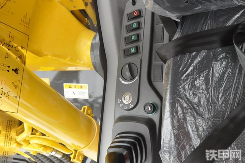 国机重工GE150H挖掘机局部