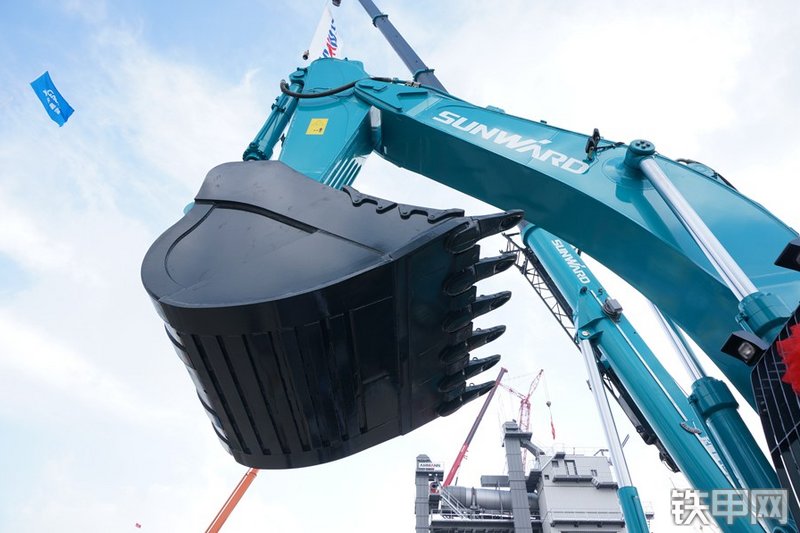 山河智能SWE900ES挖掘机局部