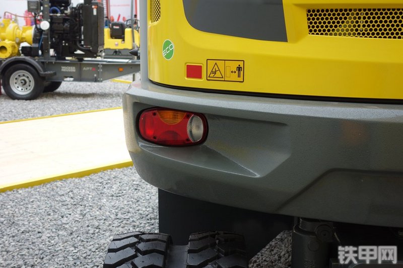 威克诺森EW65挖掘机局部