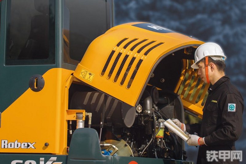 现代R 60VS挖掘机局部