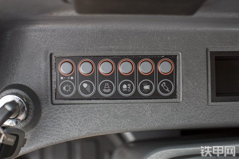 现代R60WVS挖掘机局部