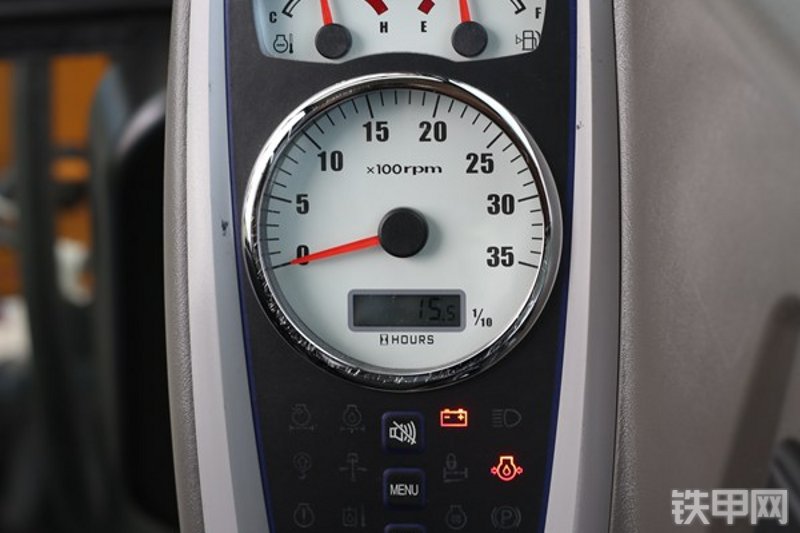 现代R 60VS挖掘机局部