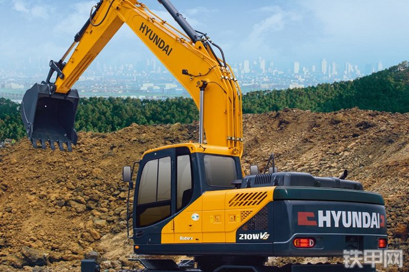 现代R210WVS挖掘机整机外观