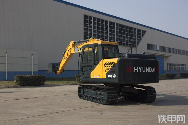 现代R110VS挖掘机整机外观