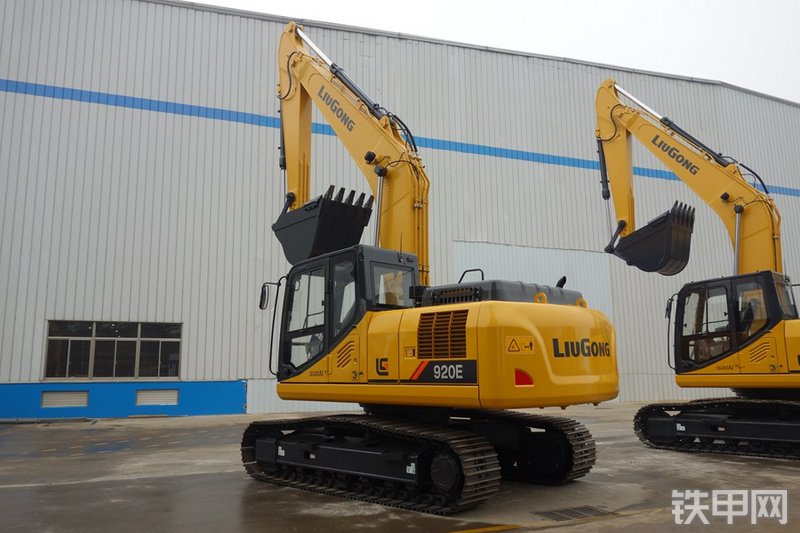 柳工clg920e挖掘机