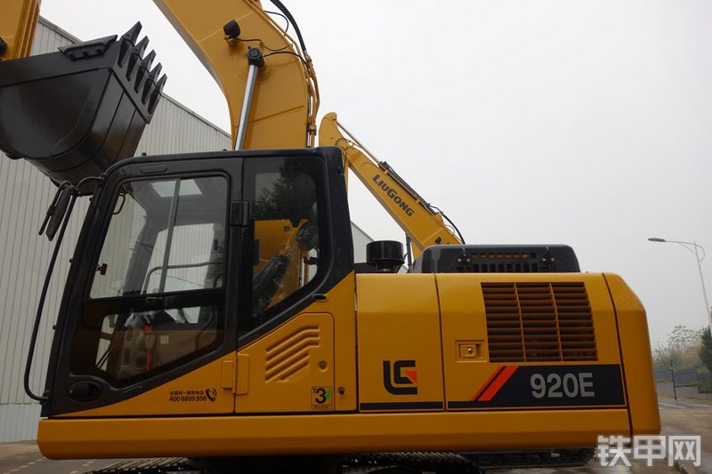 柳工clg920e挖掘机