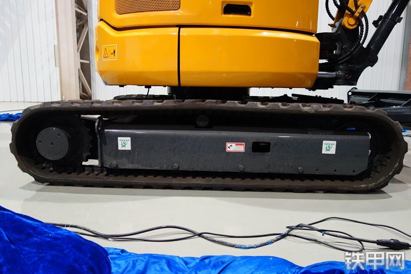 柳工CLG9035E挖掘机局部