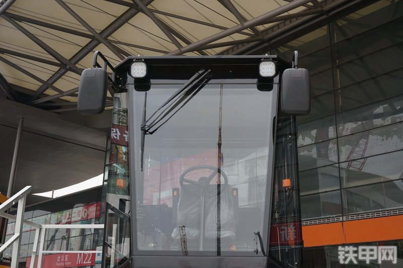 三一重工SSR200-3压路机局部