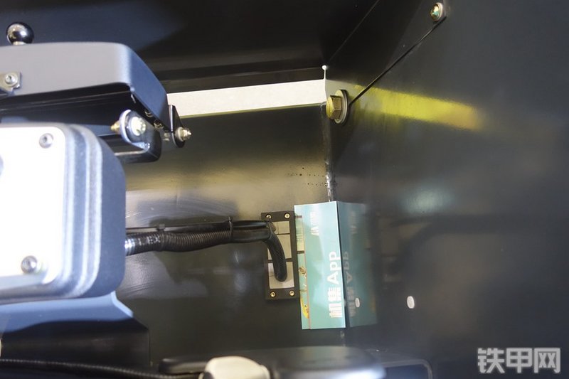 宝马格BW211D-40压路机局部