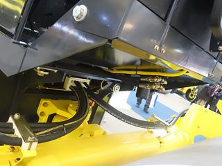 宝马格BW211D-40压路机局部