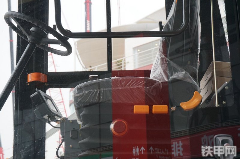 三一重工SSR200-3压路机局部