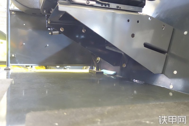 宝马格BW211D-40压路机局部