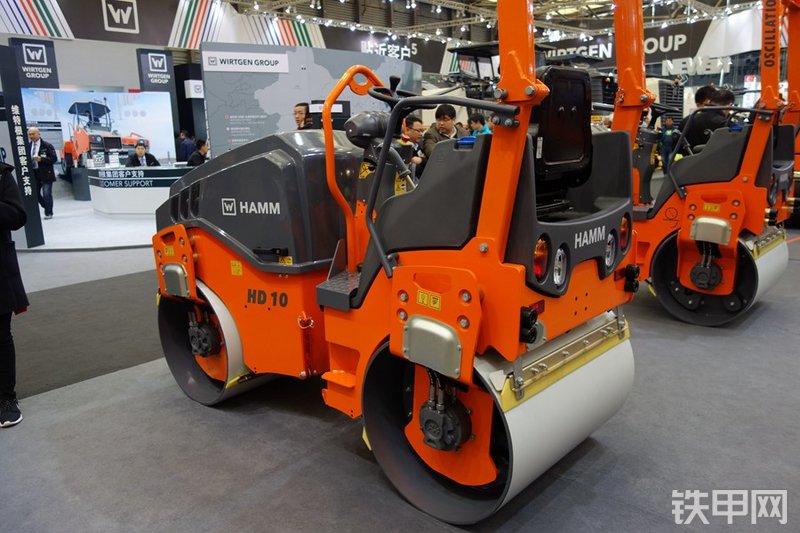 悍马HD10VV压路机整机外观