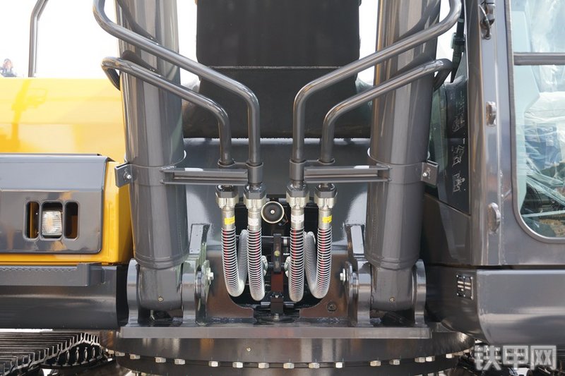 约翰迪尔E360LC挖掘机局部