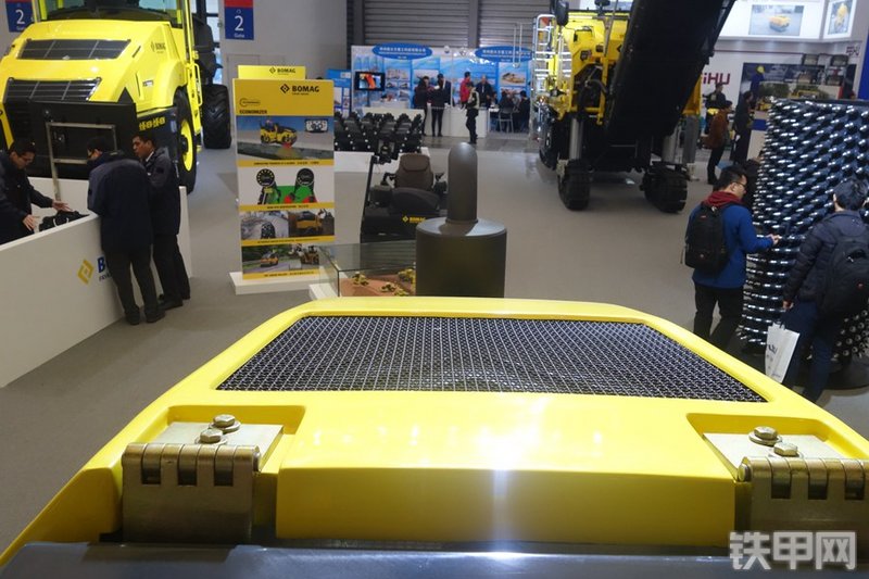 宝马格BW211D-40压路机局部