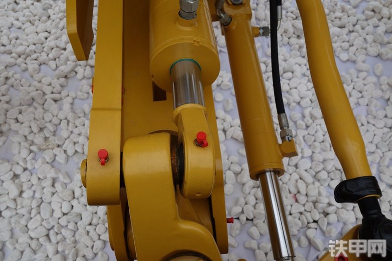 山东临工G9190平地机局部