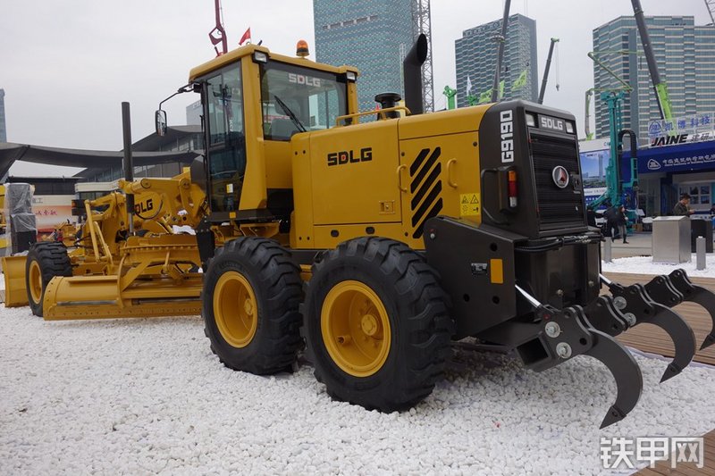 山东临工G9190平地机整机外观