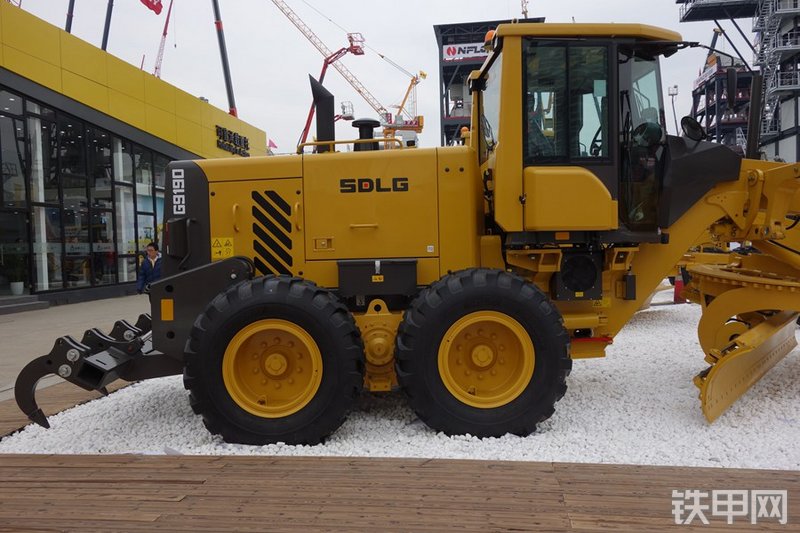 山东临工G9190平地机整机外观