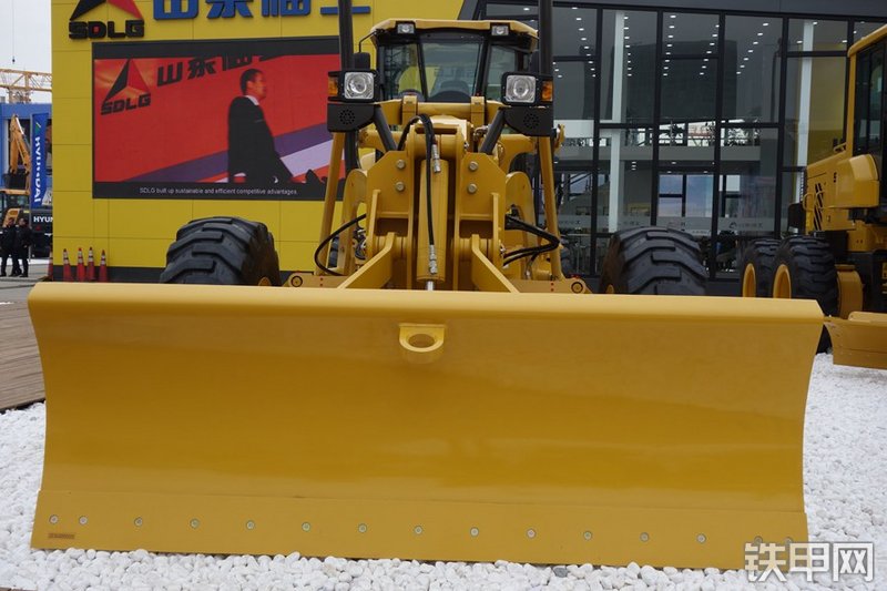 山东临工G9190平地机整机外观