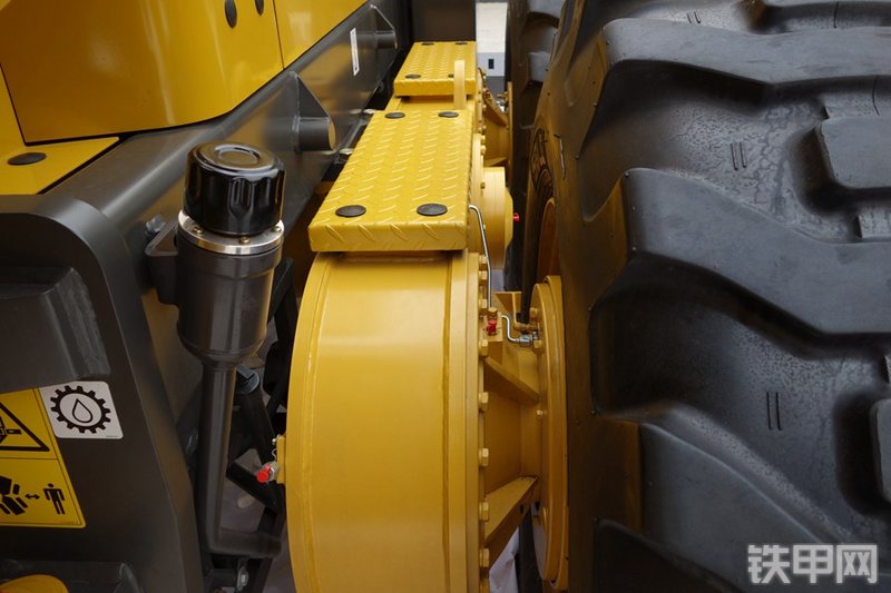 山东临工G9190平地机局部