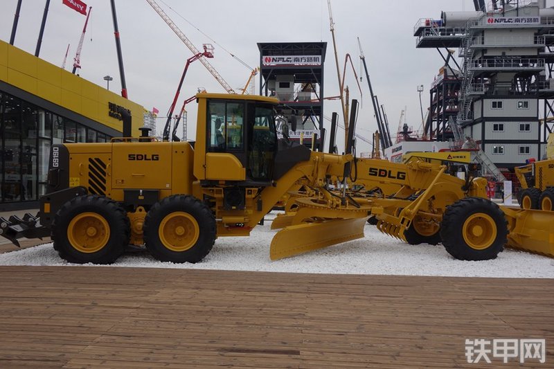 山东临工G9190平地机整机外观