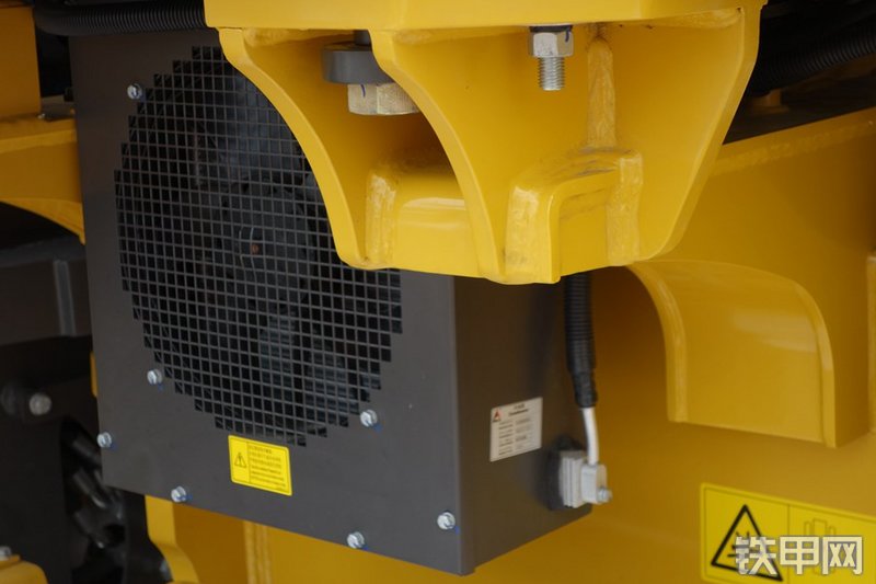 山东临工G9190平地机局部