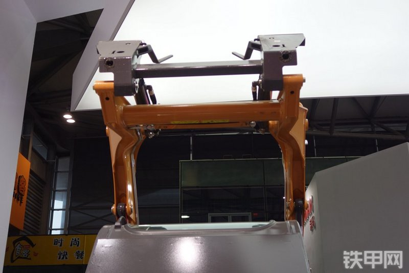 凯斯SR200滑移装载机局部