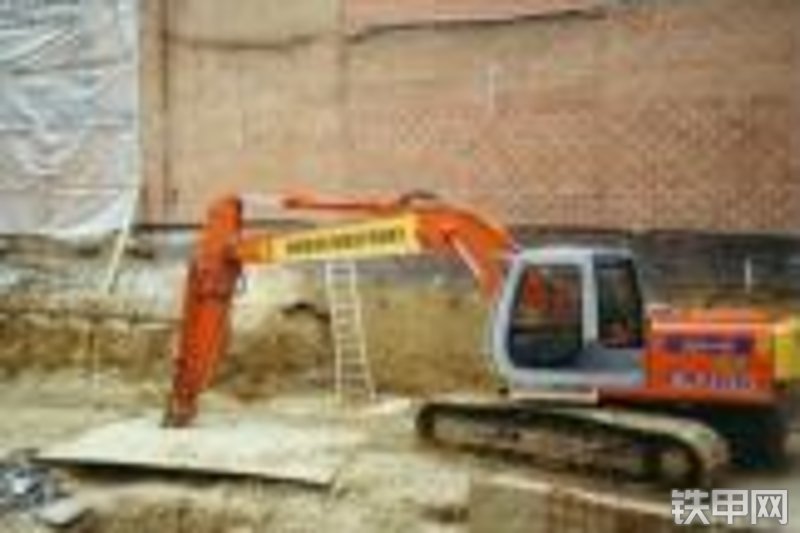 日立ex165履带式挖掘机