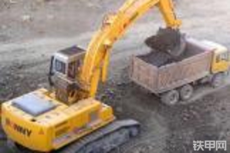 邦立重机ced1000-7履带式挖掘机