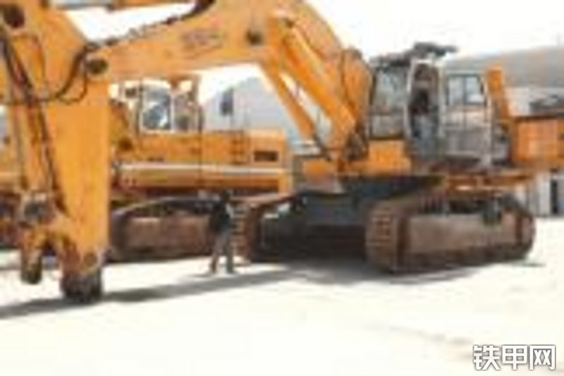 利勃海尔r984c-litronic履带式挖掘机