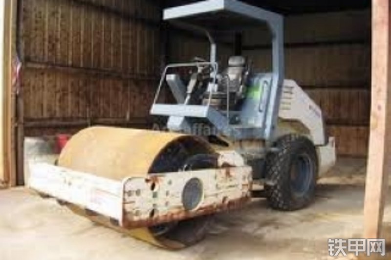 特雷克斯sp2008d单钢轮压路机