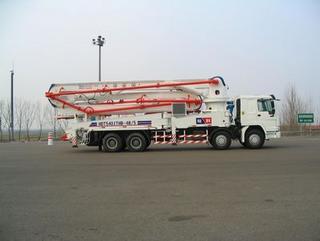 鸿达建工 ZZ5437S4667C 泵车