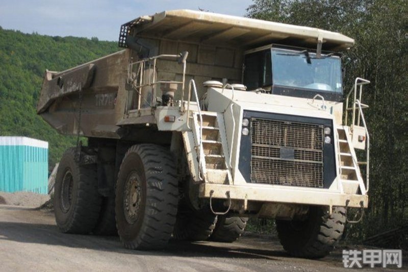 北方股份tr70矿用自卸车