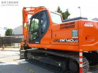 迪万伦 DX140LC 挖掘机