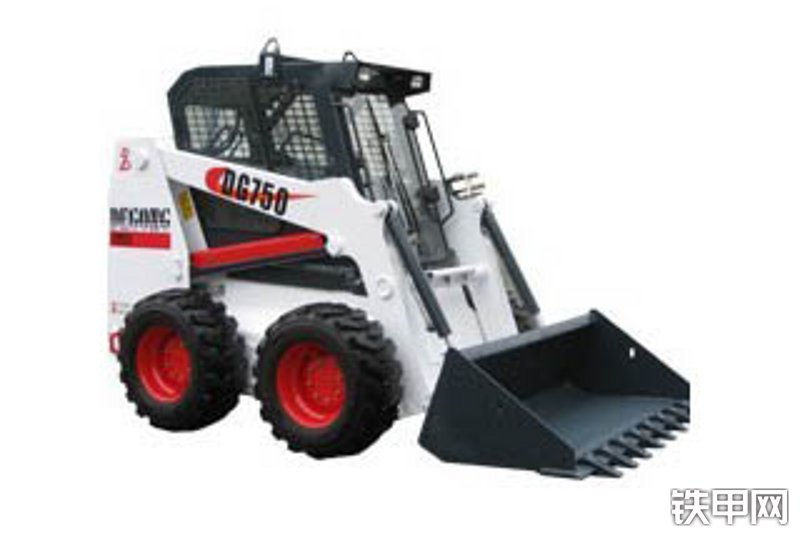 德工dg750轮式滑移装载机